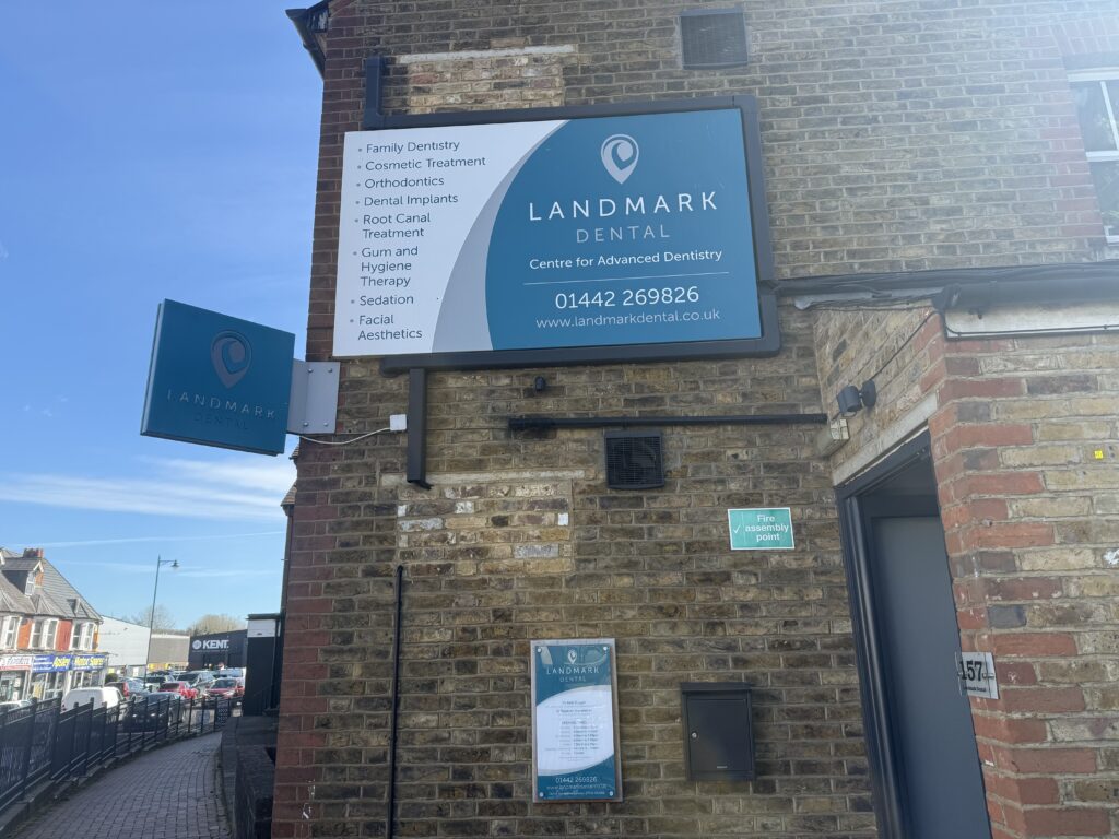 Private Emergency Dentist Near Me Front view of Landmark Dental practice